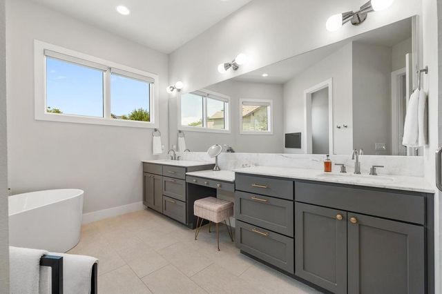 2600 Arion CIR, Austin, TX 78730