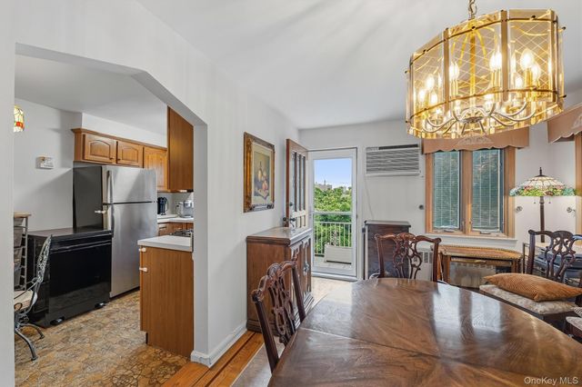 2324 Westervelt Avenue, Bronx, NY 10469