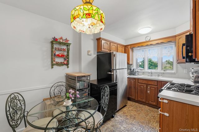 2324 Westervelt Avenue, Bronx, NY 10469