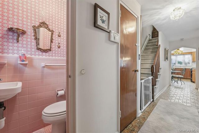 2324 Westervelt Avenue, Bronx, NY 10469