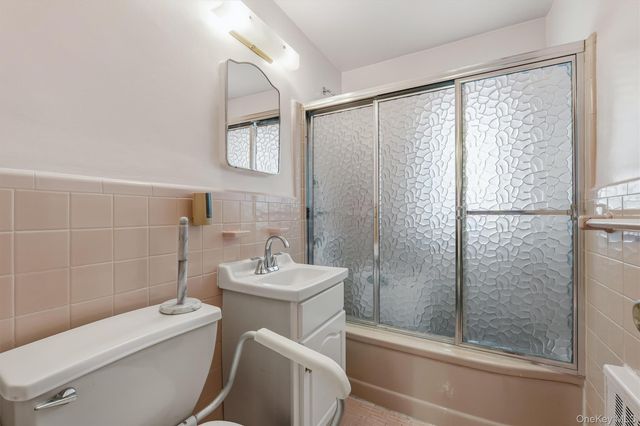 2324 Westervelt Avenue, Bronx, NY 10469