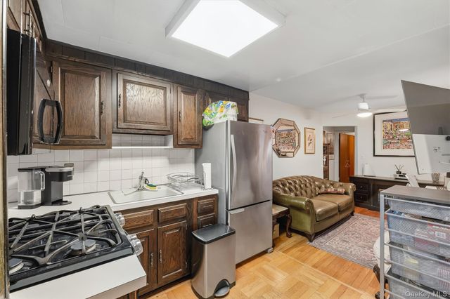 2324 Westervelt Avenue, Bronx, NY 10469