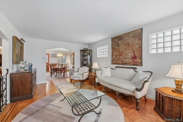 2324 Westervelt Avenue, Bronx, NY 10469
