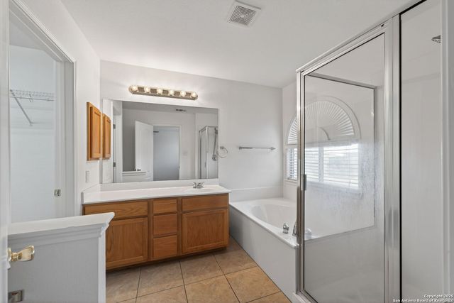 10122 Cactus Valley, San Antonio, TX 78254