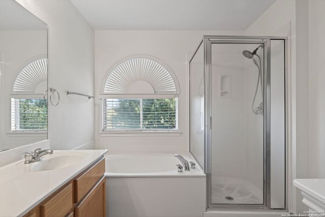 10122 Cactus Valley, San Antonio, TX 78254