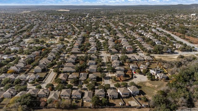 10122 Cactus Valley, San Antonio, TX 78254