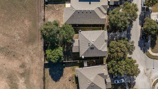 10122 Cactus Valley, San Antonio, TX 78254