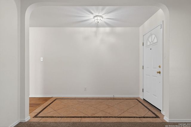 10122 Cactus Valley, San Antonio, TX 78254