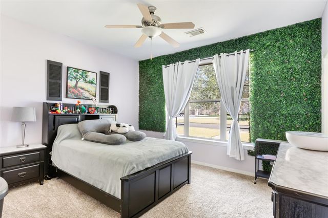 7002 Lakeside Drive, Liberty, TX 77575