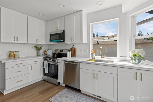 2956 lowren Loop, Port Orchard, WA 98366