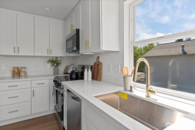 2956 lowren Loop, Port Orchard, WA 98366