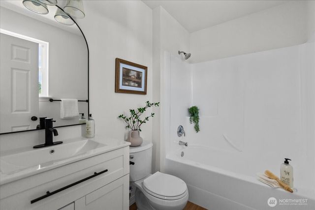 2956 lowren Loop, Port Orchard, WA 98366