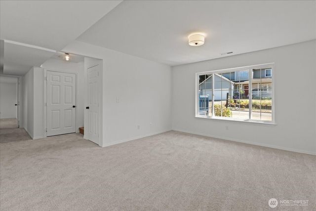 2956 lowren Loop, Port Orchard, WA 98366
