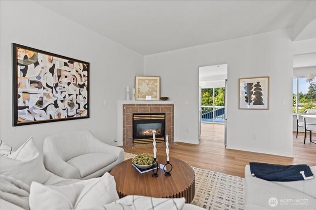 2956 lowren Loop, Port Orchard, WA 98366