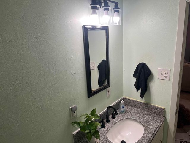 407 Fulton, Pittsburg, TX 75686