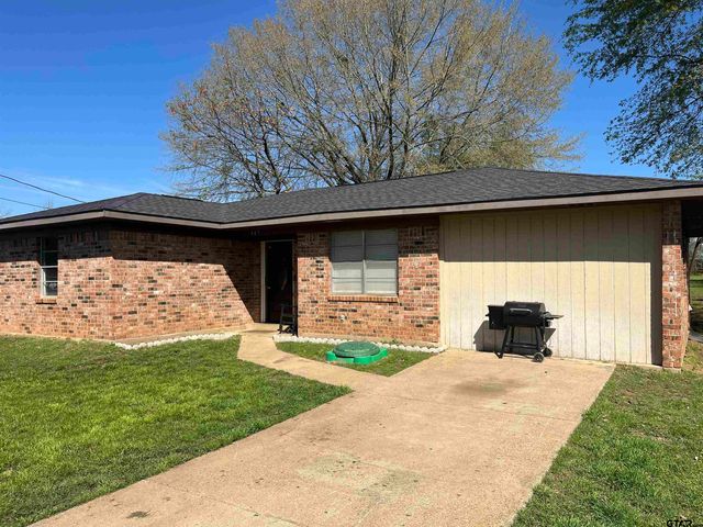 407 Fulton, Pittsburg, TX 75686