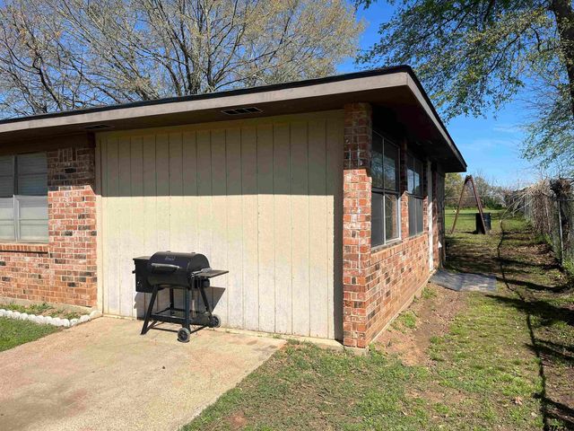 407 Fulton, Pittsburg, TX 75686