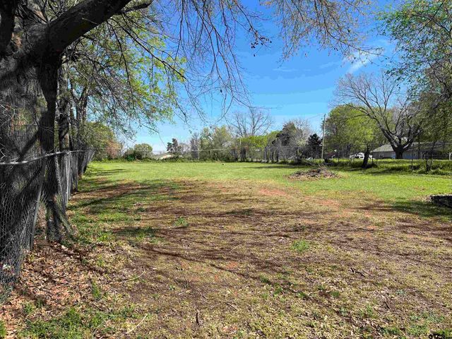 407 Fulton, Pittsburg, TX 75686