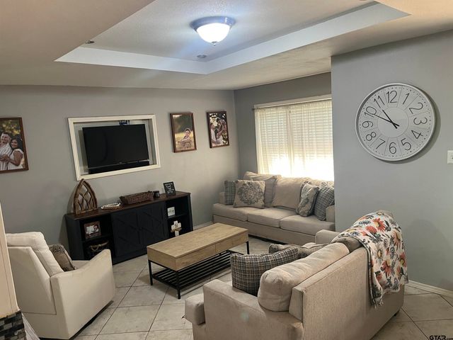 407 Fulton, Pittsburg, TX 75686