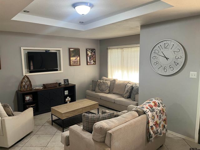 407 Fulton, Pittsburg, TX 75686