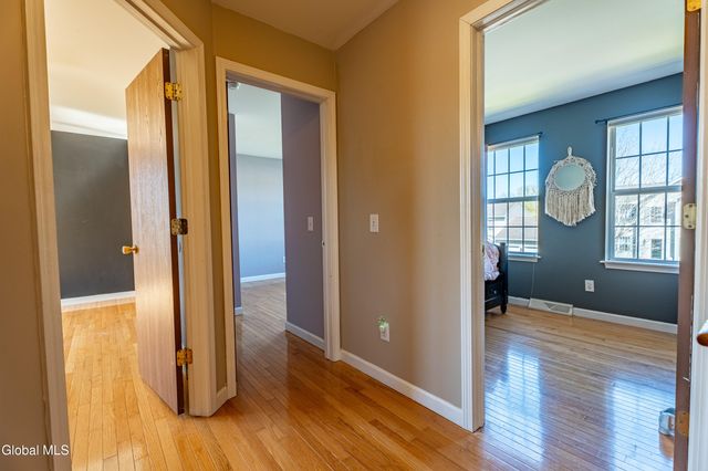 6 Cobblestone Lane, Troy, NY 12180