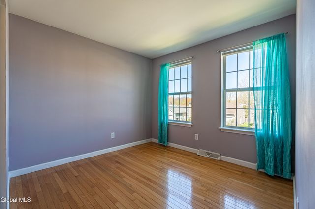 6 Cobblestone Lane, Troy, NY 12180