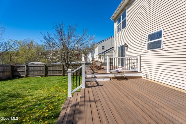 6 Cobblestone Lane, Troy, NY 12180