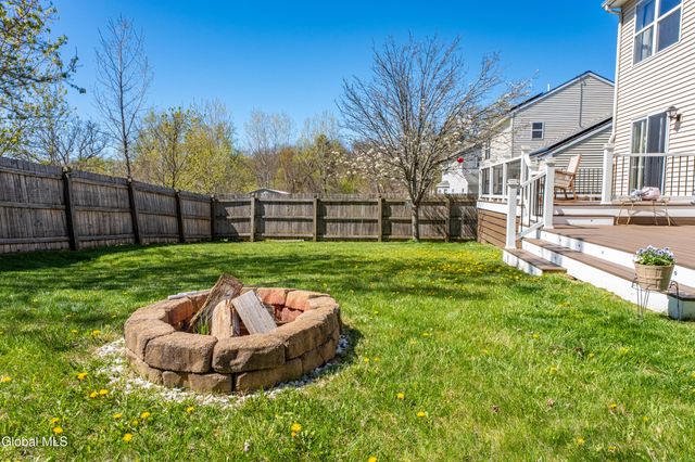 6 Cobblestone Lane, Troy, NY 12180