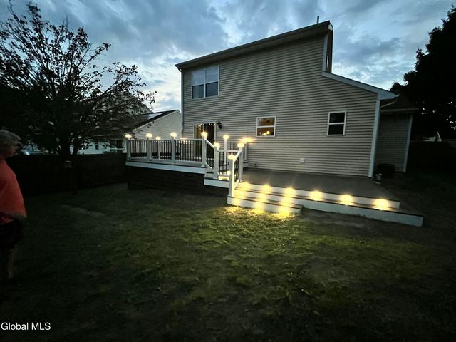 6 Cobblestone Lane, Troy, NY 12180