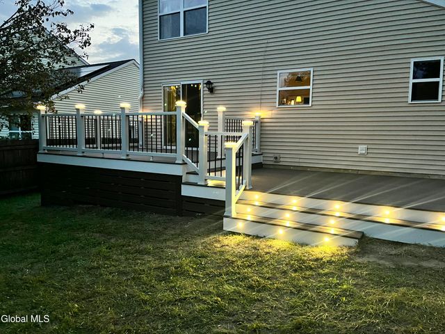 6 Cobblestone Lane, Troy, NY 12180