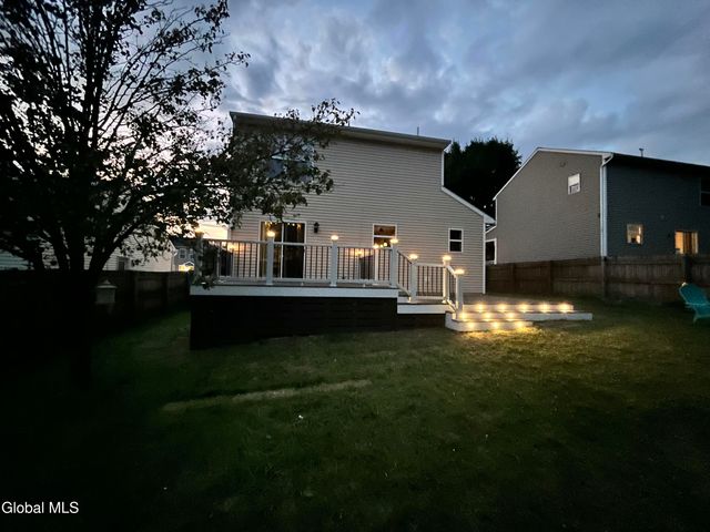 6 Cobblestone Lane, Troy, NY 12180