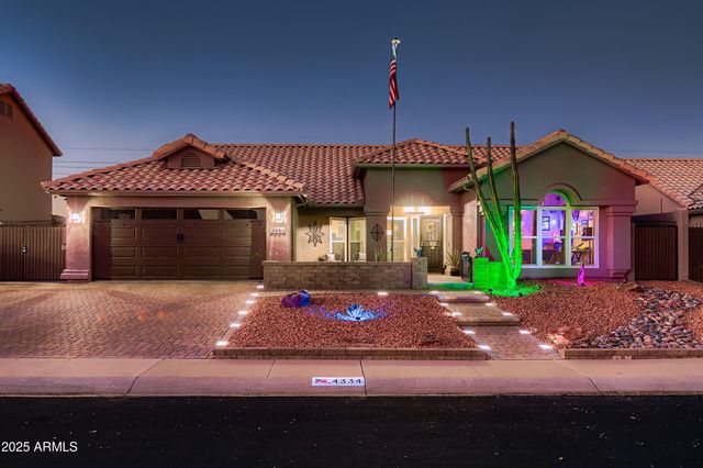 4334 W VILLA LINDA Drive, Glendale, AZ 85310