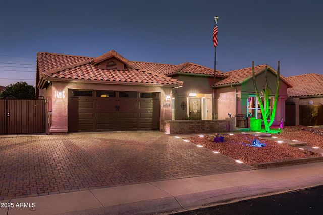 4334 W VILLA LINDA Drive, Glendale, AZ 85310