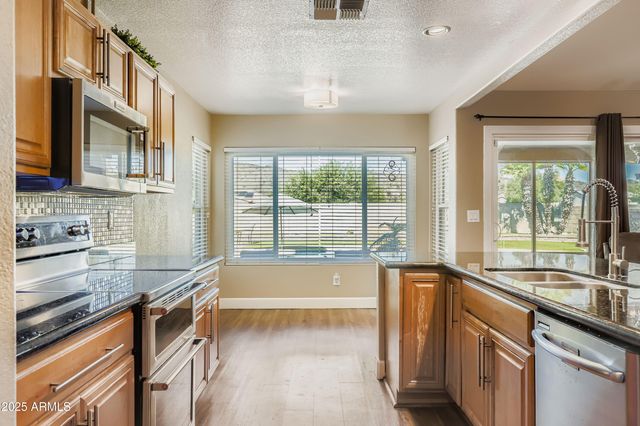 4334 W VILLA LINDA Drive, Glendale, AZ 85310