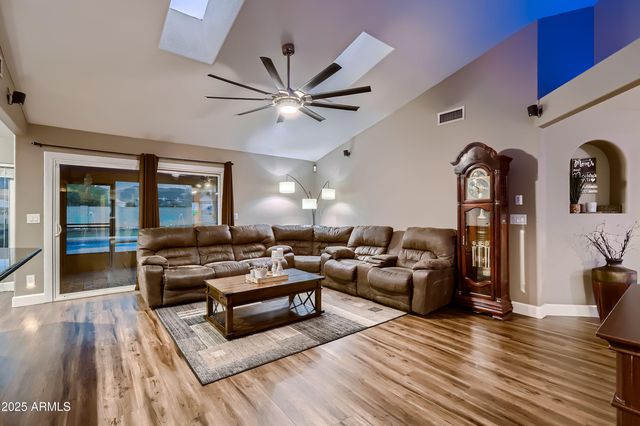 4334 W VILLA LINDA Drive, Glendale, AZ 85310