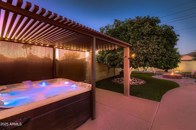 4334 W VILLA LINDA Drive, Glendale, AZ 85310