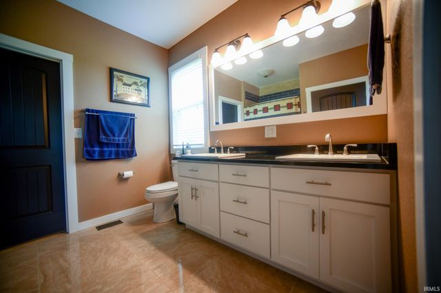 5753 N Golf Course Road, Bicknell, IN 47512