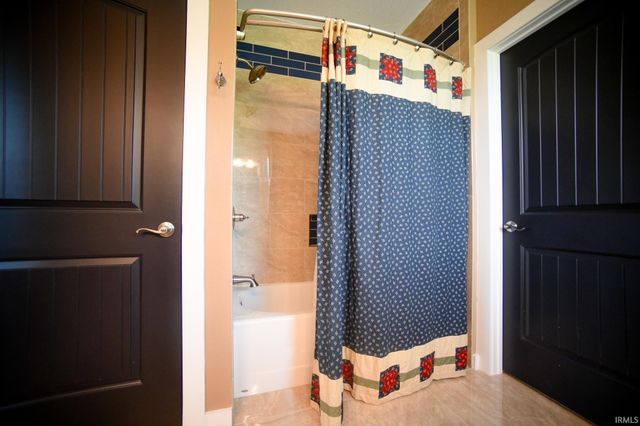 5753 N Golf Course Road, Bicknell, IN 47512