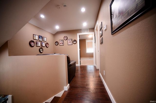 5753 N Golf Course Road, Bicknell, IN 47512