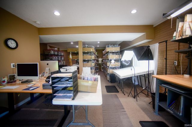 5753 N Golf Course Road, Bicknell, IN 47512