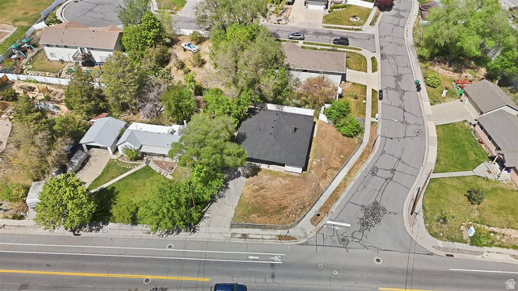 Image 38 of property listing at 526 W WINCHESTER ST, Murray, UT 84123
