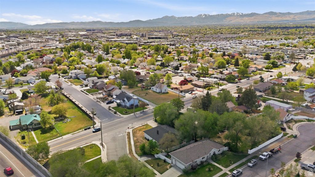 Image 40 of property listing at 526 W WINCHESTER ST, Murray, UT 84123