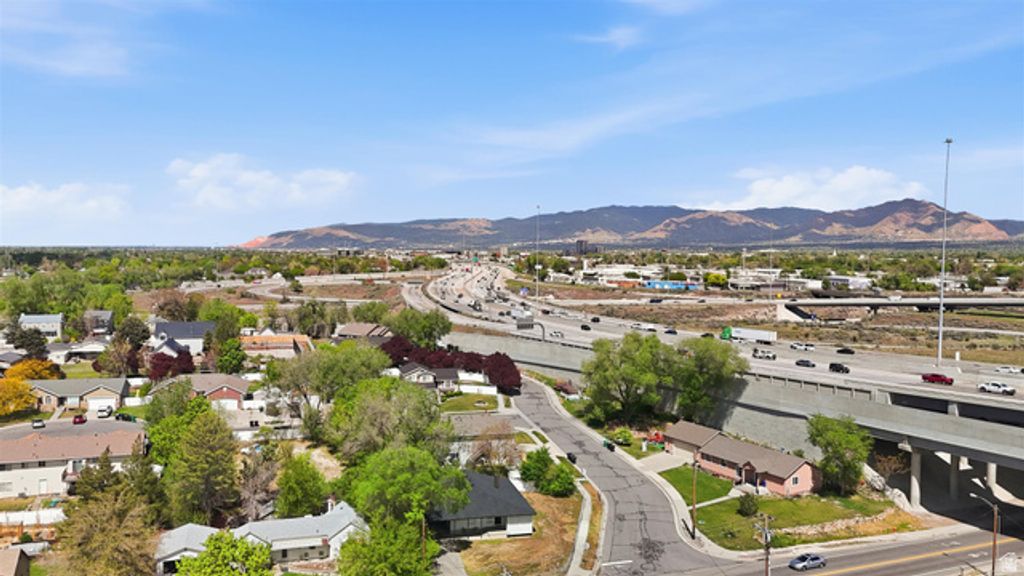 Image 43 of property listing at 526 W WINCHESTER ST, Murray, UT 84123