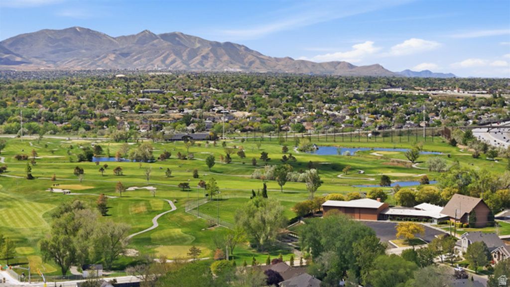 Image 46 of property listing at 526 W WINCHESTER ST, Murray, UT 84123