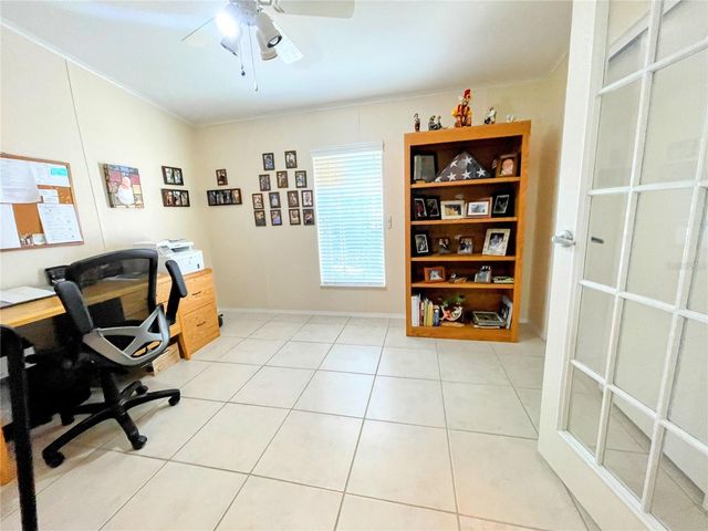 704 CAREFREE, Venice, FL 34285