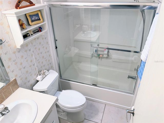 704 CAREFREE, Venice, FL 34285