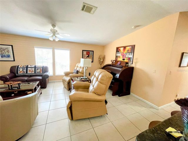 704 CAREFREE, Venice, FL 34285