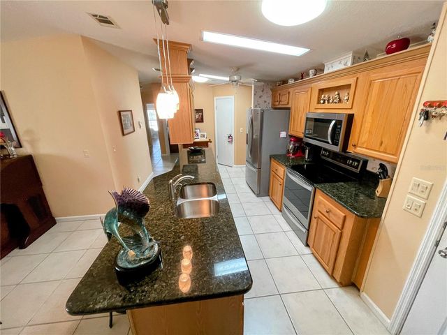 704 CAREFREE, Venice, FL 34285