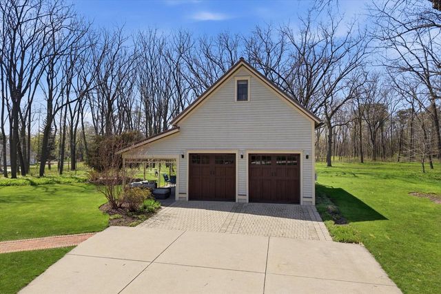 S84W17698 Woods ROAD, Muskego, WI 53150