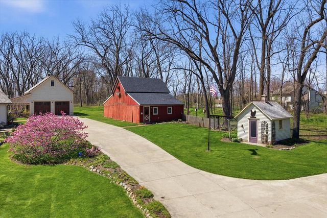S84W17698 Woods ROAD, Muskego, WI 53150